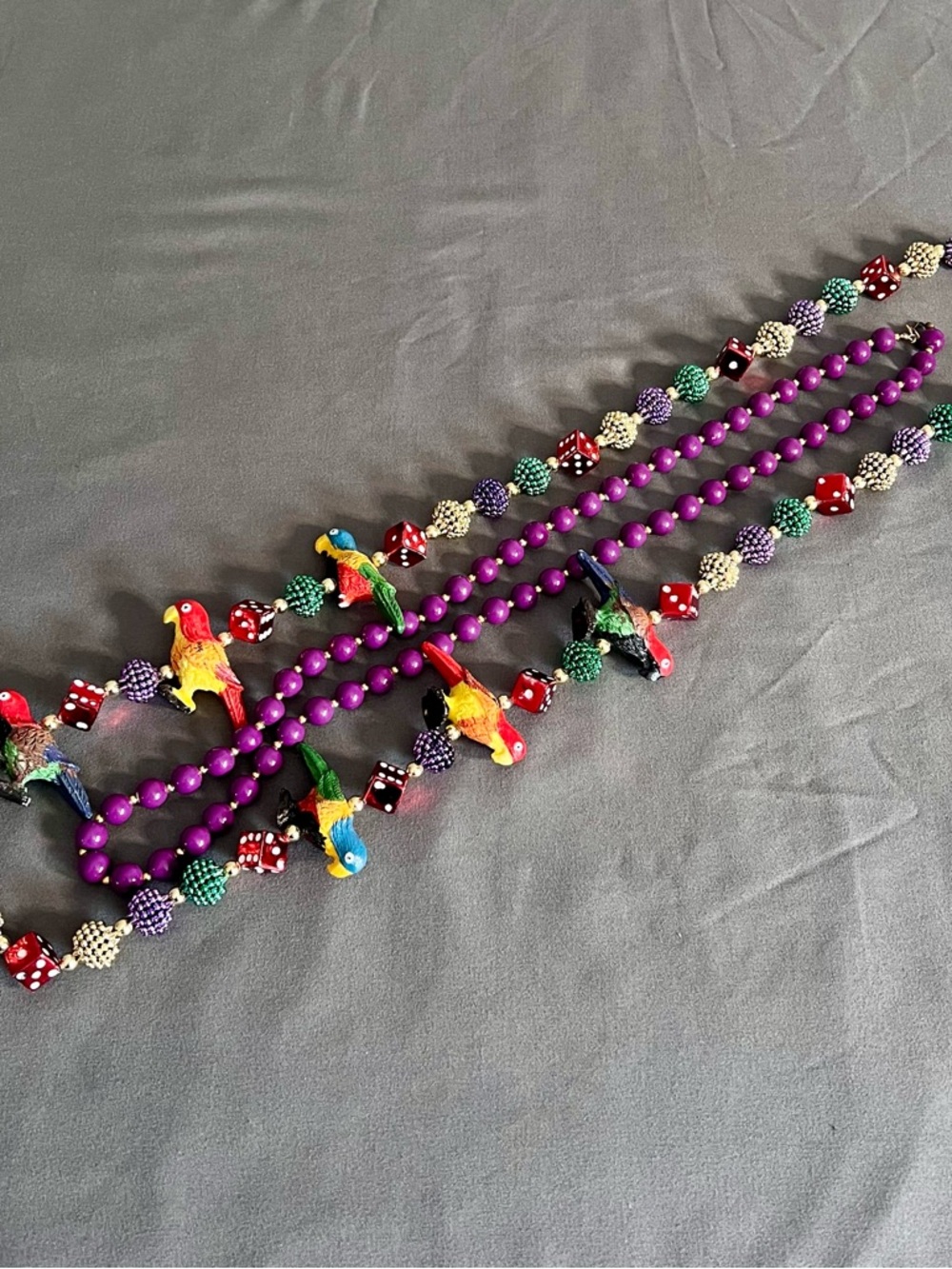 VTG Mardi Gras Parrots Party Dice Colorful & Purple/Gold Beaded Necklace Retro
